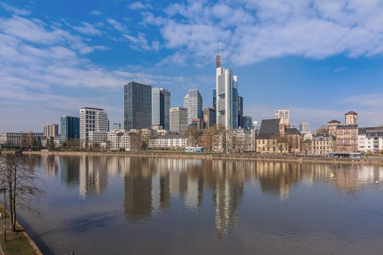 Harald A. Summa + Finanzsektor zeigt sich technisch innovativ